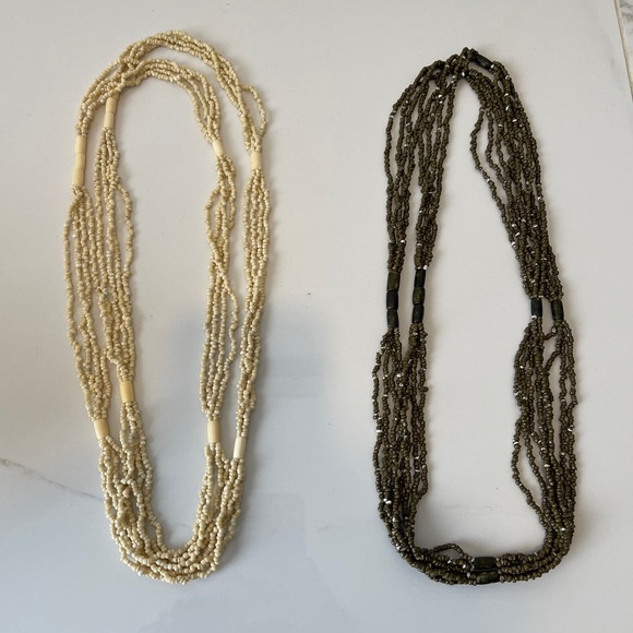 Beaded necklaces - Picture 2 of 8